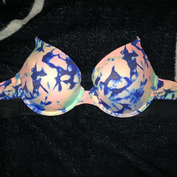 PINK Victoria's Secret Other - NWOT VS Pink Wear Everywhere Push-up